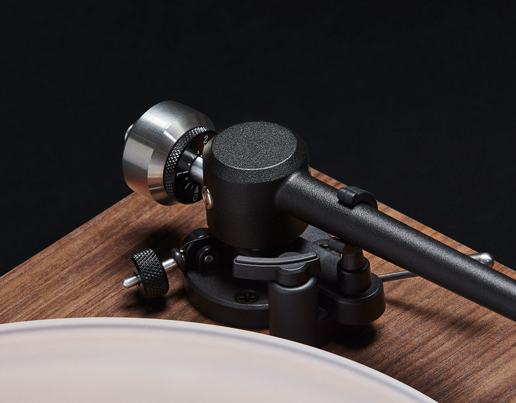 Adjustable anti-skate mechanism